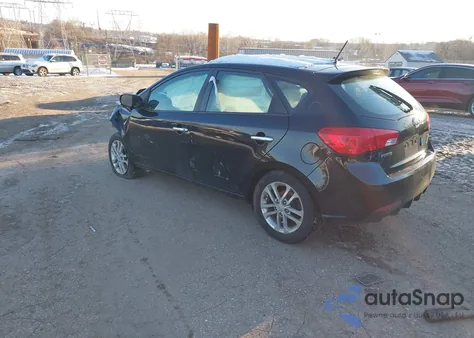 2011 Kia Forte Ex z USA, uszkodzony, nr VIN KNAFU5A29B5348202